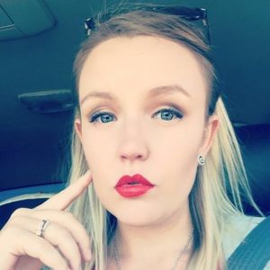 Meet your Posher, Kristin